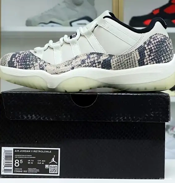 LIGHT SNAKESKIN 11 BONE LOW AIR JORDAN 0703